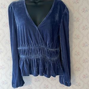 Top NWT Medium